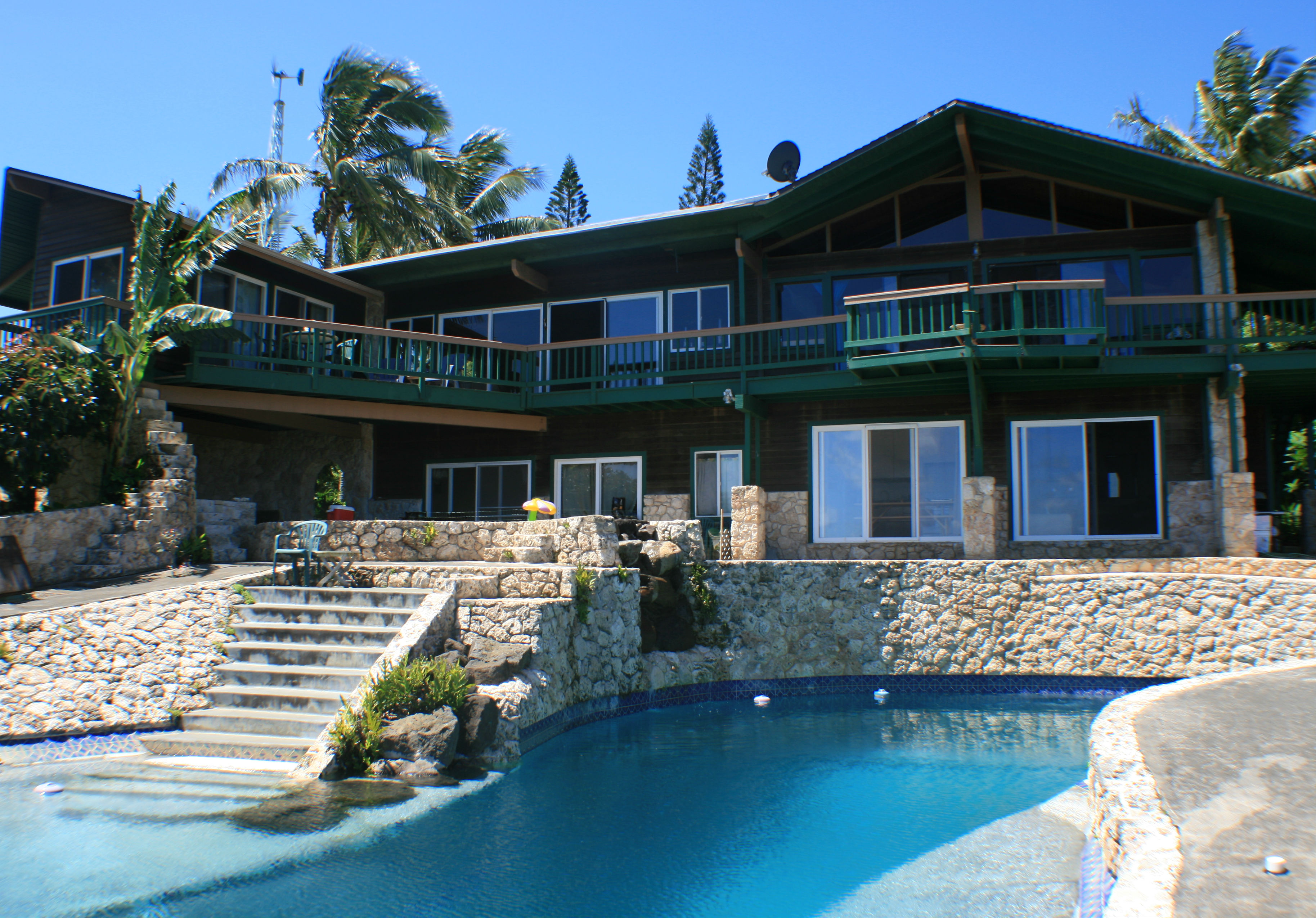 Haiku Poolhouse in Haiku Maui